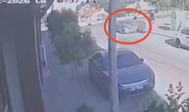 Ehliyetsiz gencin kullandığı otomobil motosiklet mağazasına daldı: 2,3 milyonluk zarar meydana geldi