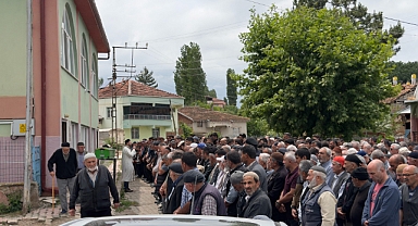 İş kazasında hayatını kaybeden genç işçi son yolculuğuna uğurlandı