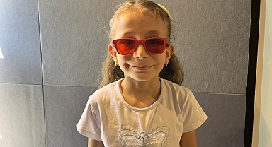 Ses hassasiyeti bulunan 6 yaşındaki çocuk için özel sinema gösterimi yapıldı