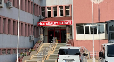 Zile'de genç kadın evinde ölü bulundu: Anne ve iki kız kardeşi tutuklandı
