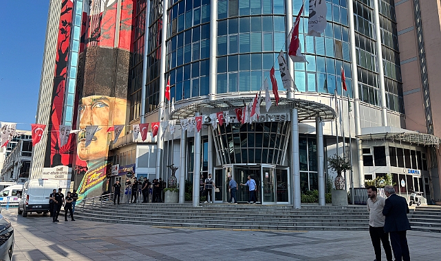 İzmit Belediye Başkanı Hürriyet ve eşi gözaltına alındı