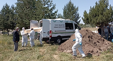 Kene tutunması sonucu ölen İbrahim Almamış, KKKA tedbirleri alınarak defnedildi