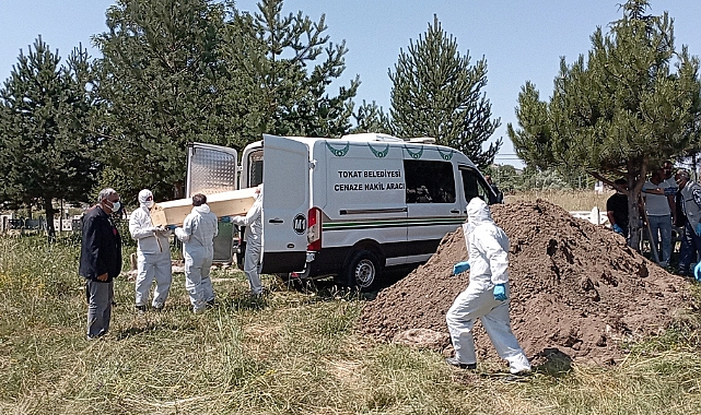Kene tutunması sonucu ölen İbrahim Almamış, KKKA tedbirleri alınarak defnedildi
