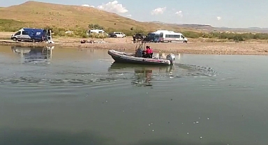 Serinlemek için girdiği ırmakta akıntıya kapılmıştı, arama çalışmaları ikinci gününde devam ediyor